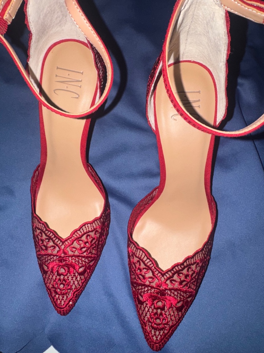 Like new INC International Concepts Red Lace Pointed-Toe Ankle Strap Heels - Picture 9 of 9
